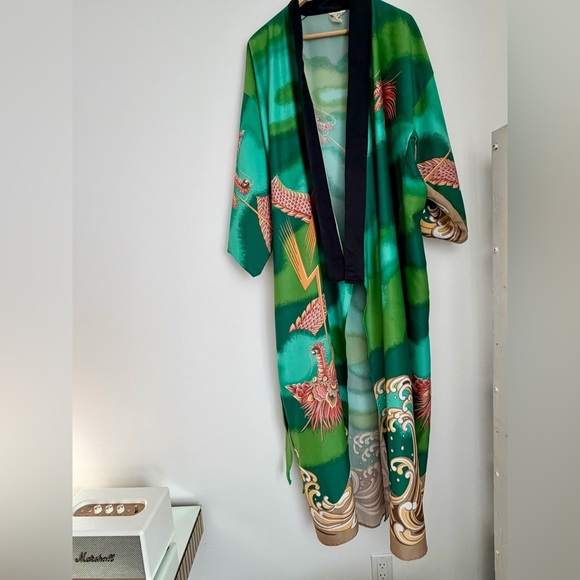 Luxurious Green Dragon Pattern kimono - Picture 2 of 5